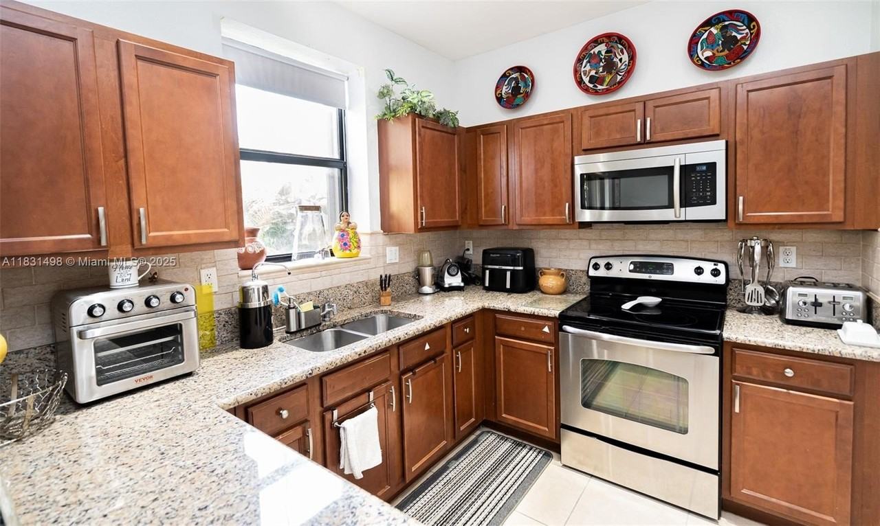 23480 Sw 113th Ave #23480 - Photo 6 of 43