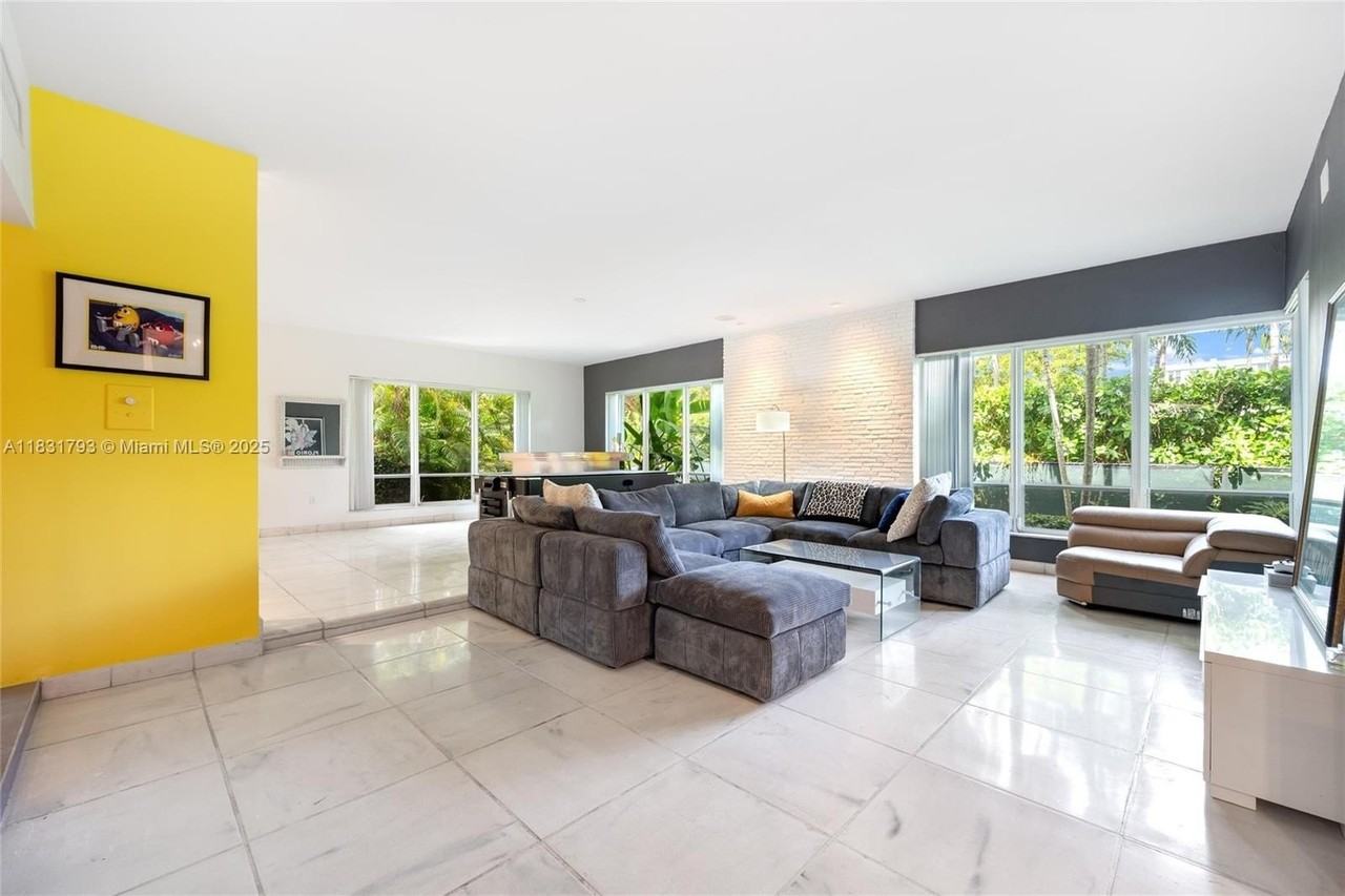 1101 98th St #1 - Photo 6 of 17