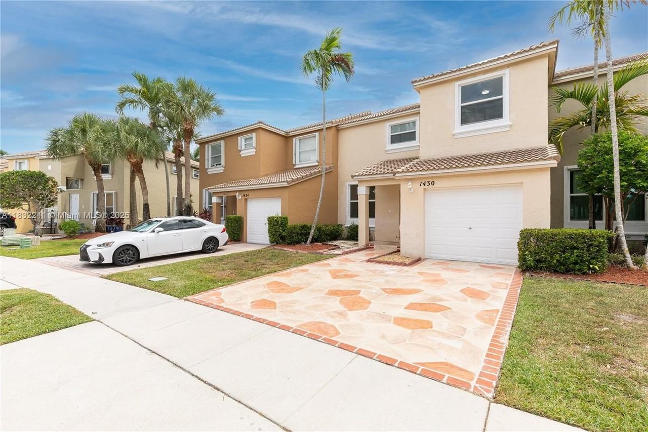 1430 Nw 154th Ln #1430 - Photo 2 of 42