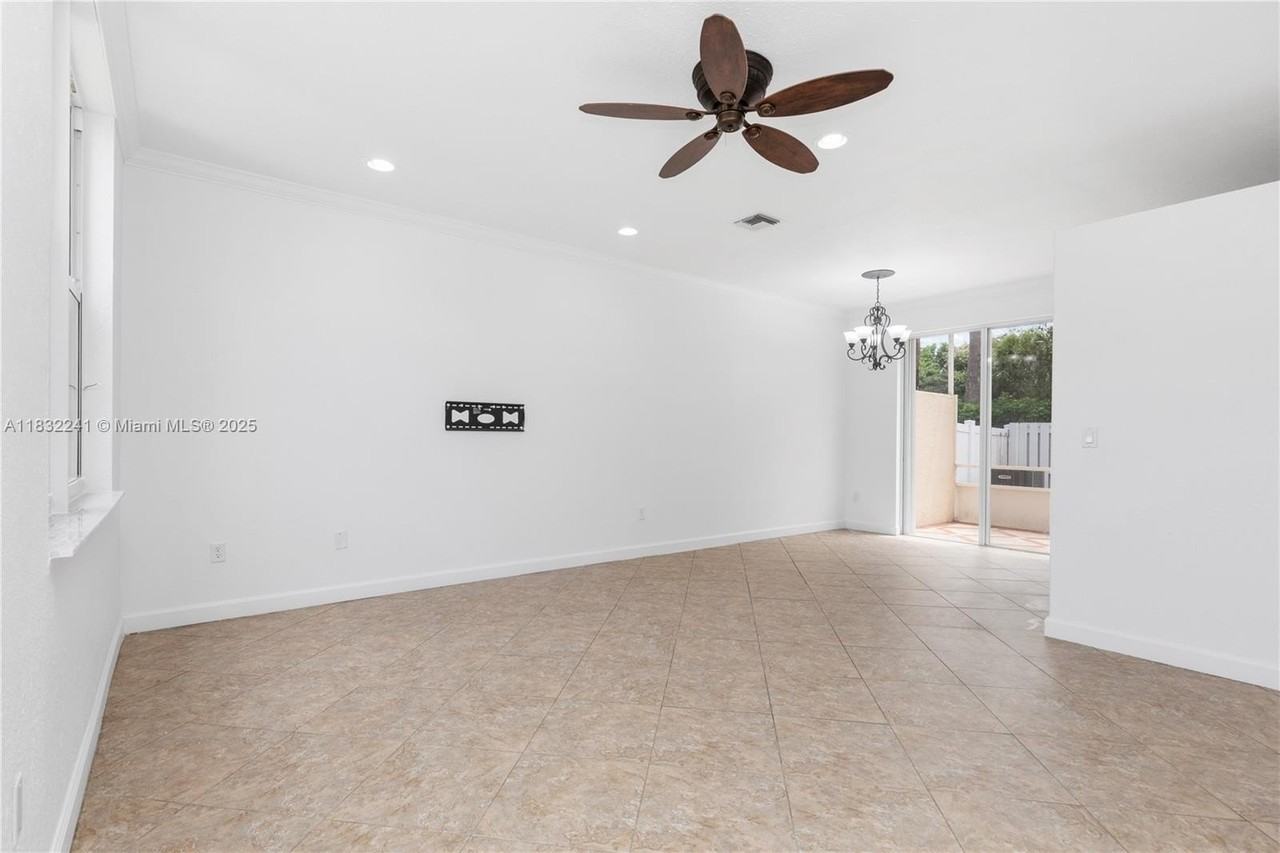 1430 Nw 154th Ln #1430 - Photo 4 of 42