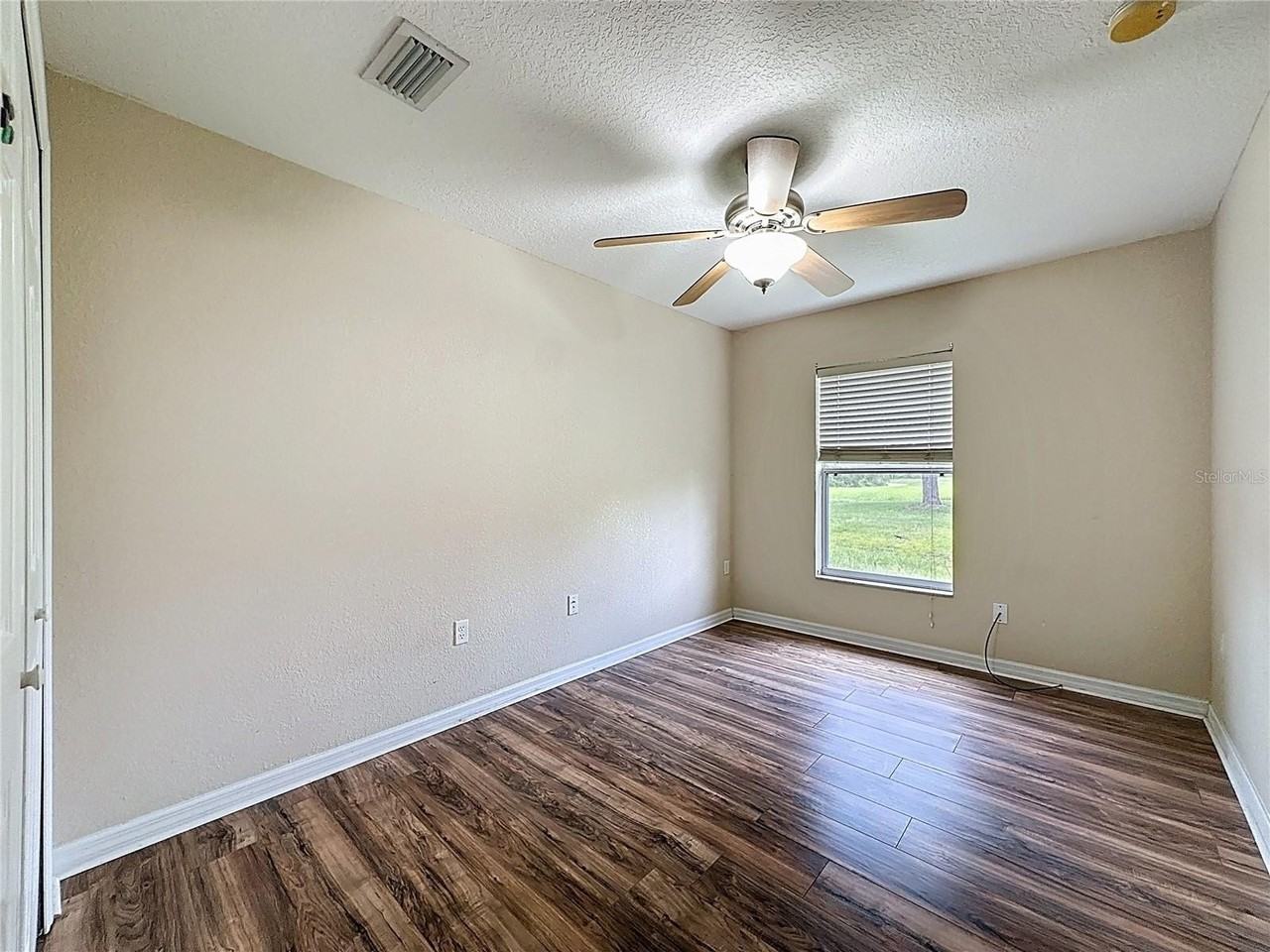 725 Bittern Ln #B - Photo 7 of 32