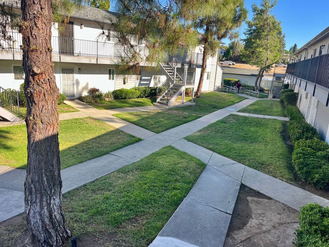 Old Stage - Photo 4 of 23