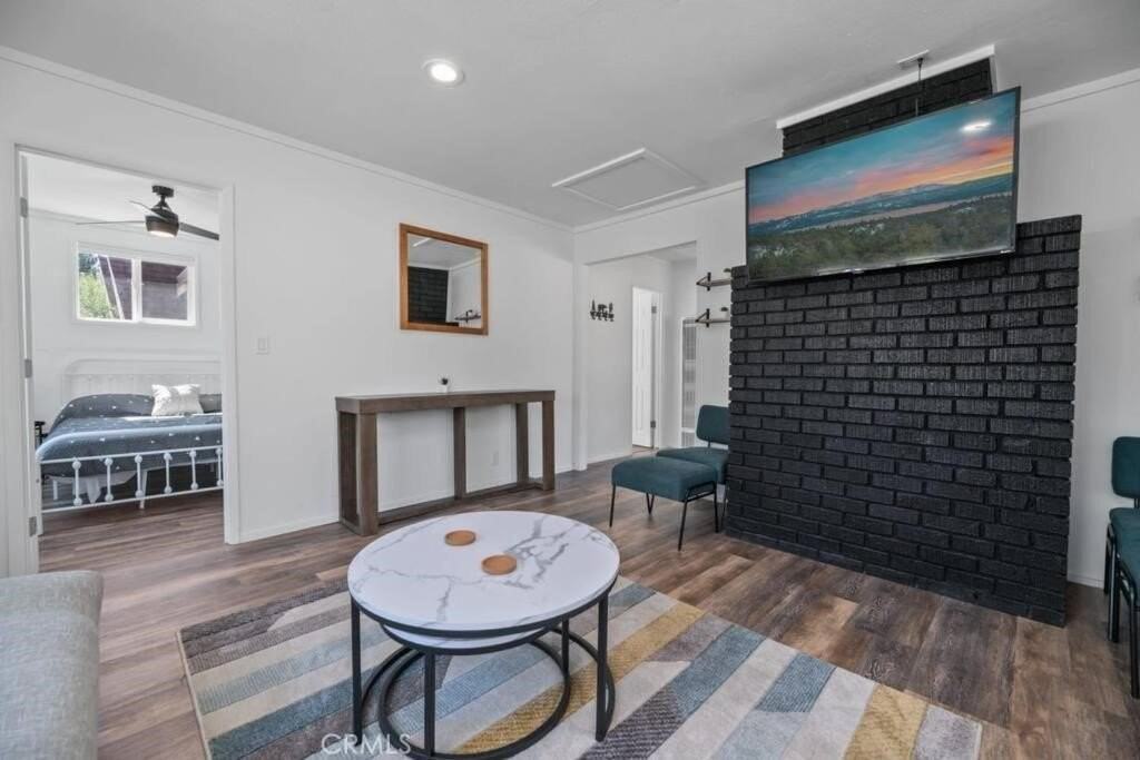 560 Edgemoor Rd #1 - Photo 3 of 10