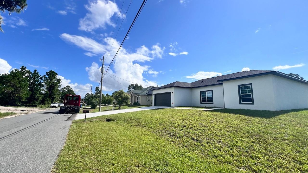 3299 Bowline Ave Se - Photo 2 of 39