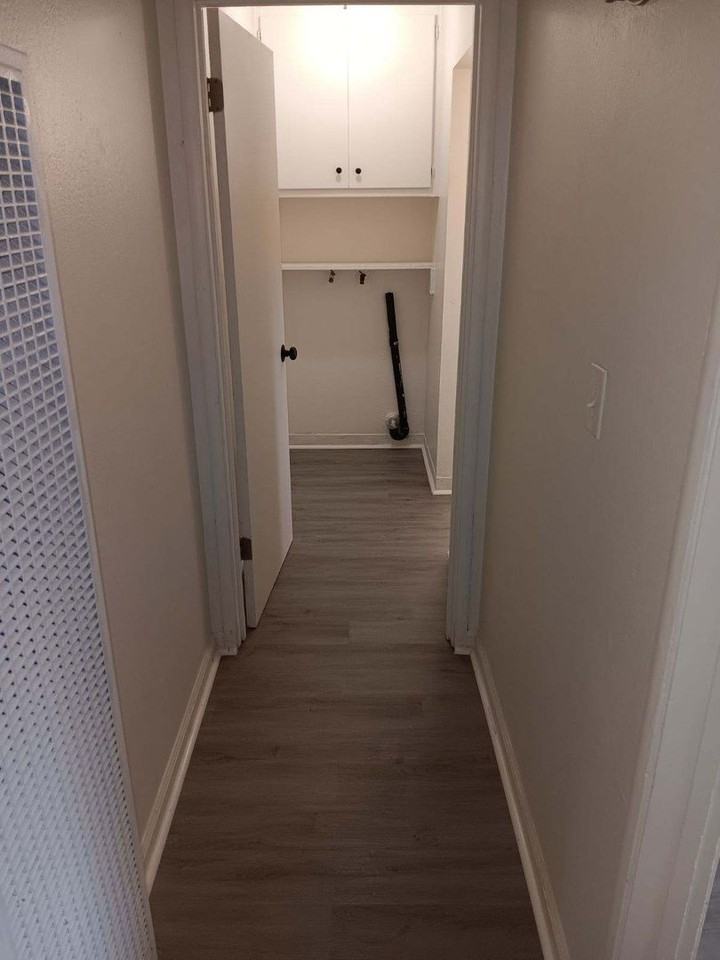 2419 Mariposa Ave - Photo 4 of 15