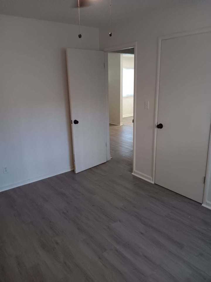 2419 Mariposa Ave - Photo 7 of 15