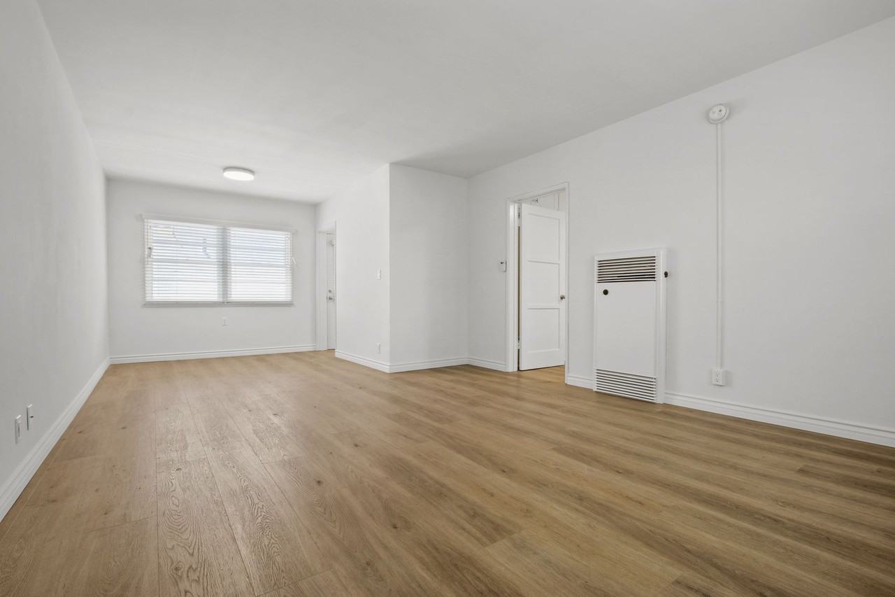 1034 5th St in Santa Monica - Photo 4 of 4