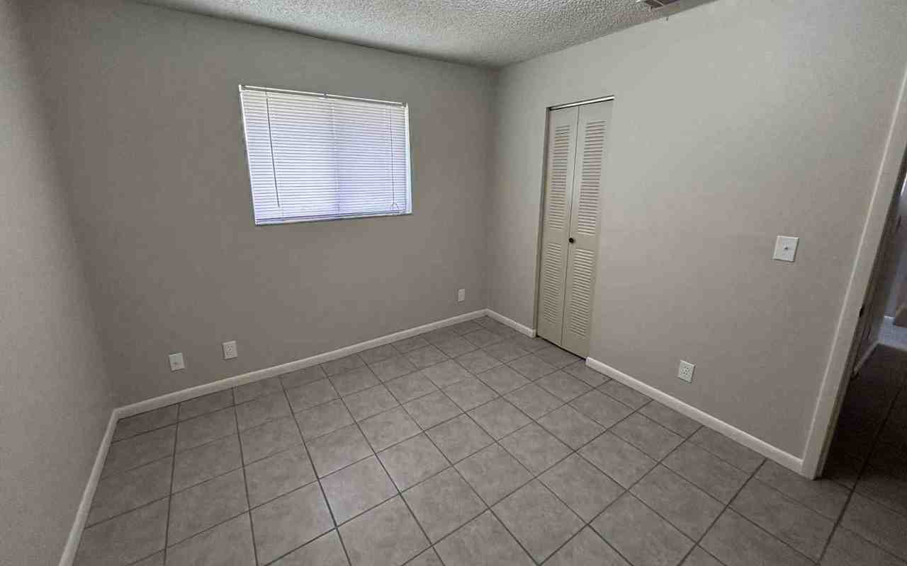 3875 Nw Huntsboro St Apt 101 - Photo 7 of 10