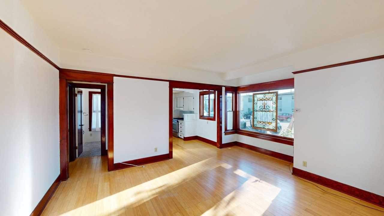 1009 A Ave #15 - Photo 4 of 15