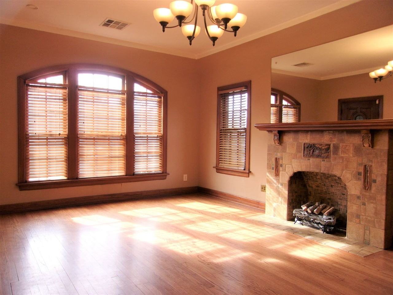 2227 Nw 20th St - Photo 2 of 43