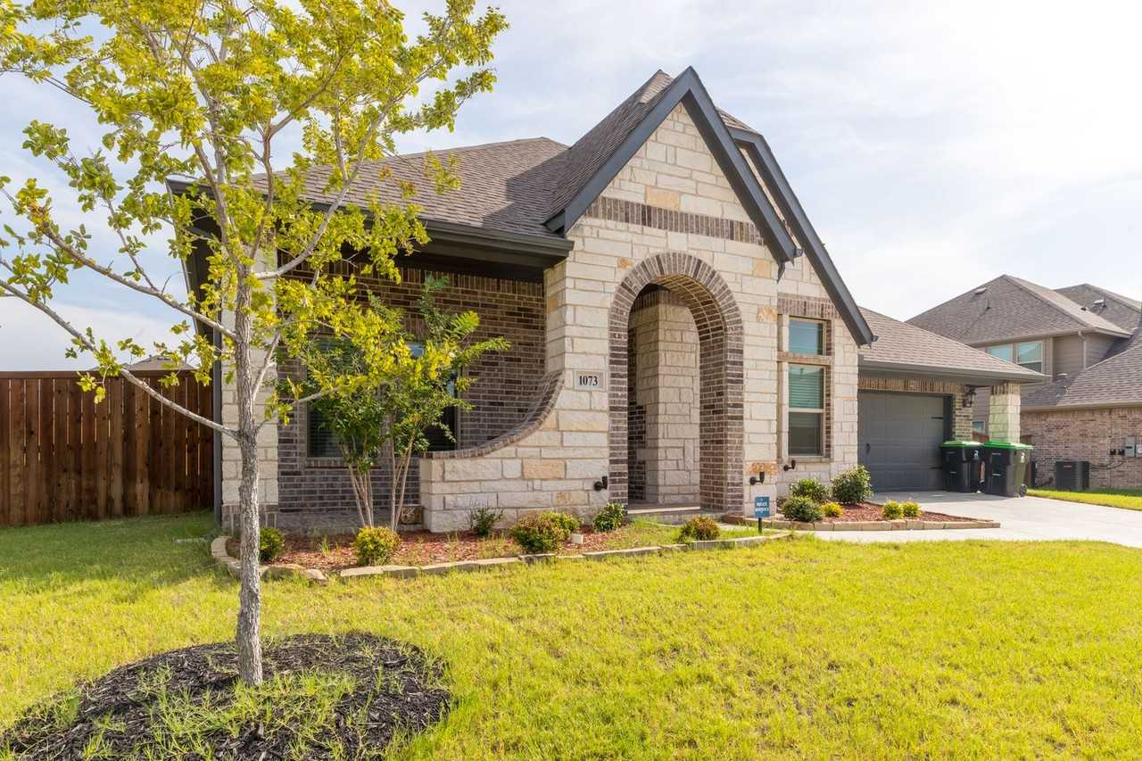 1073 Canuela Way - Photo 2 of 47