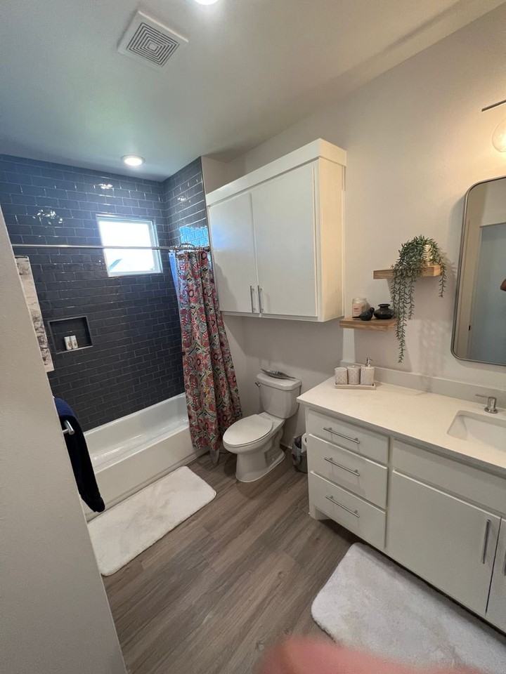 7618 54th St - Photo 3 of 17