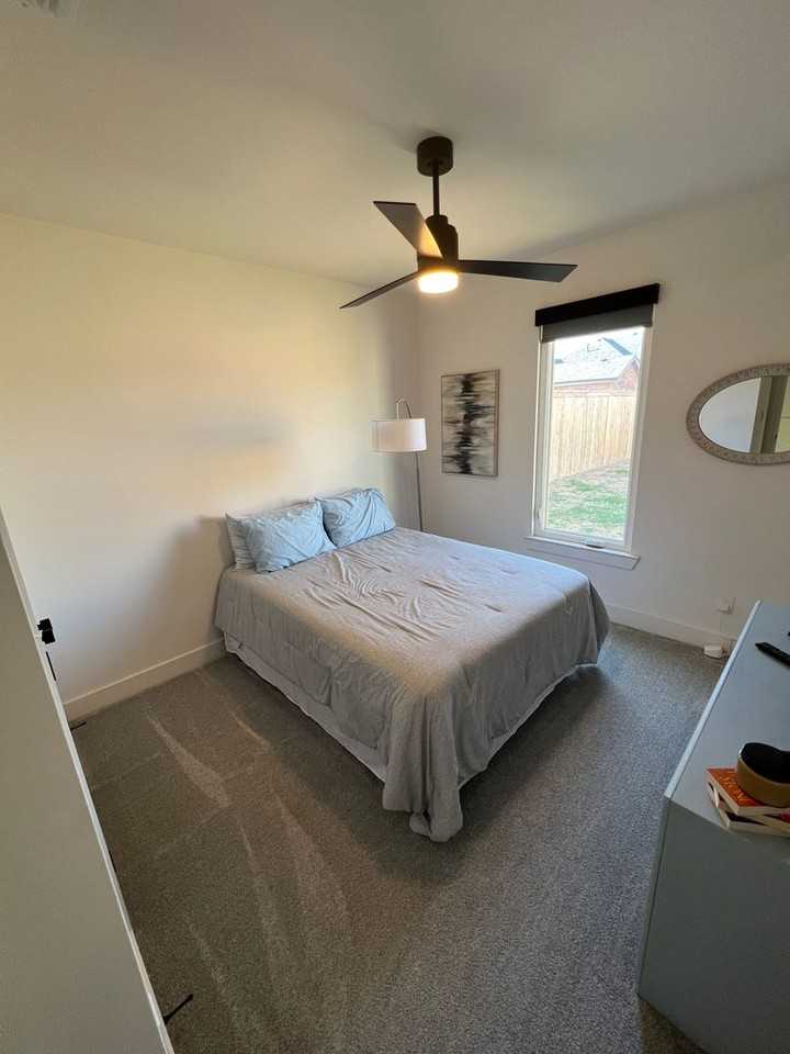 7618 54th St - Photo 5 of 17