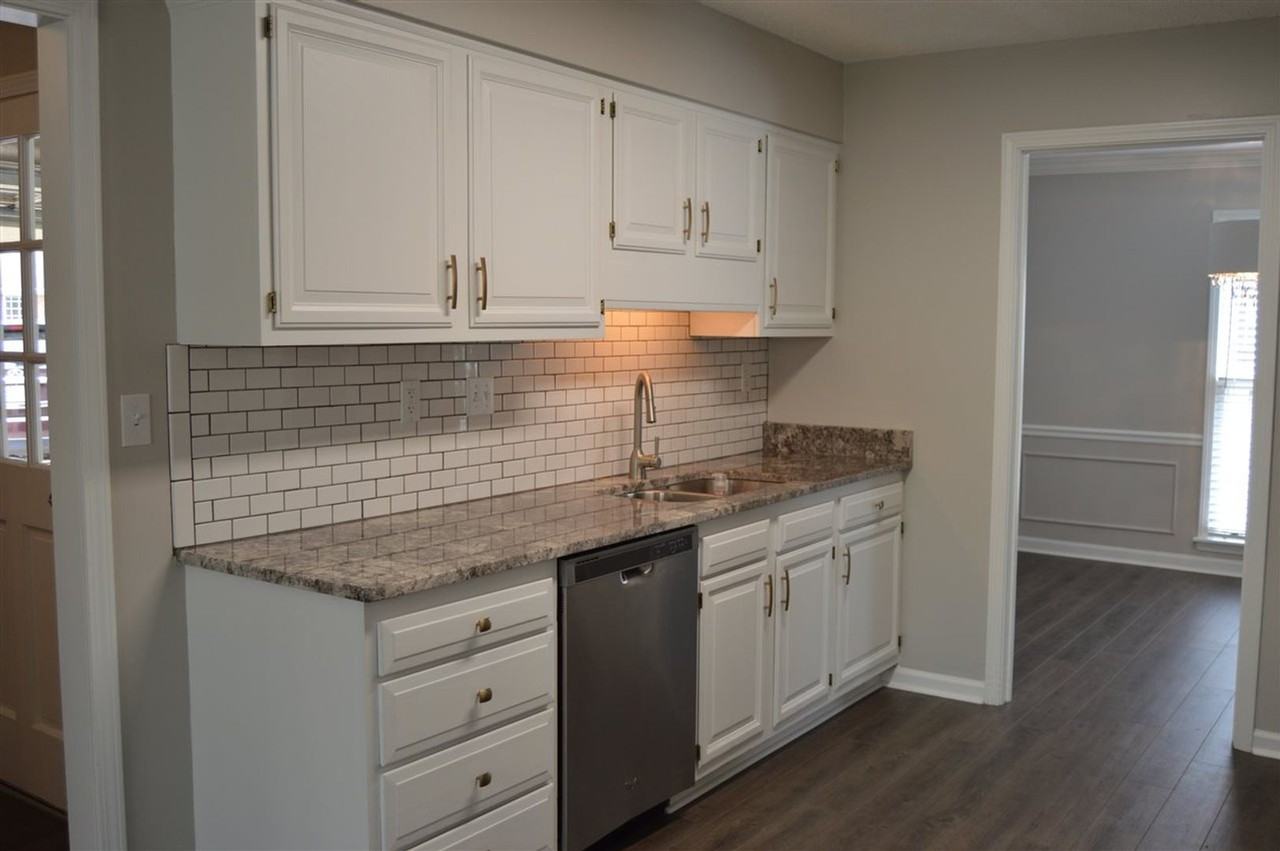 3765 Birchvale Dr - Photo 3 of 18