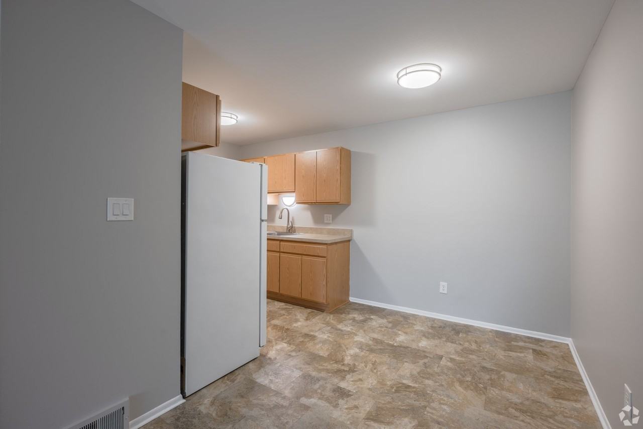 Galpin Apartments - Photo 6 of 18