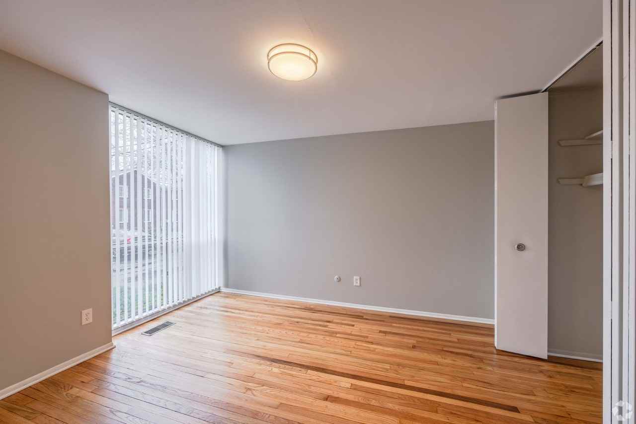 Galpin Apartments - Photo 7 of 18