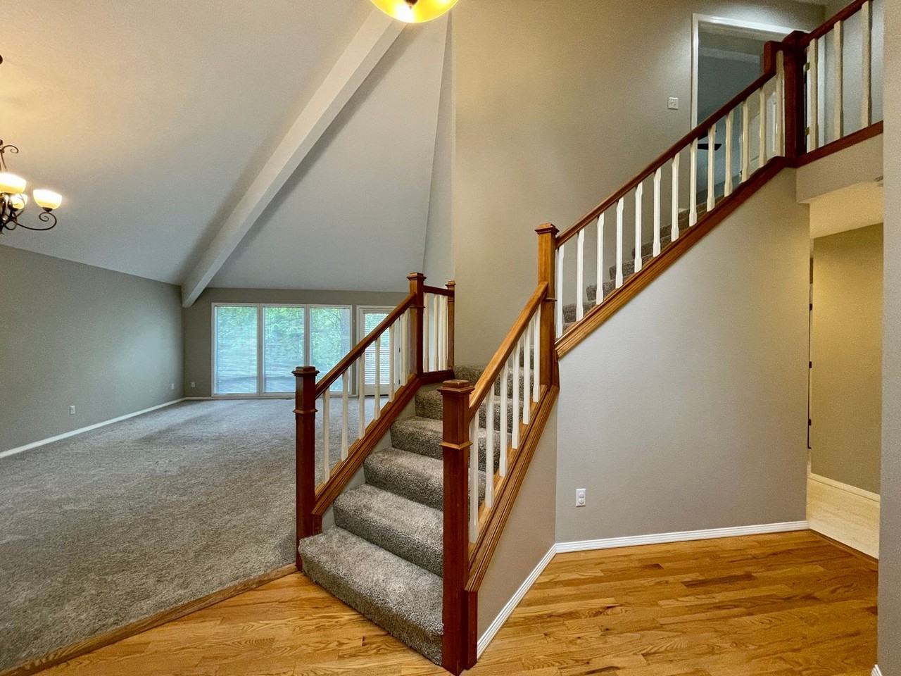 4233 Sw Comus St - Photo 3 of 29