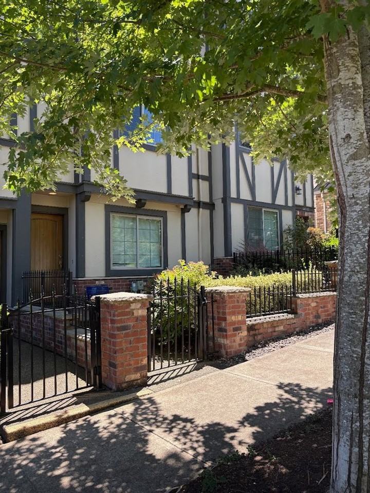 28516 Sw Dundee Ln - Photo 2 of 28