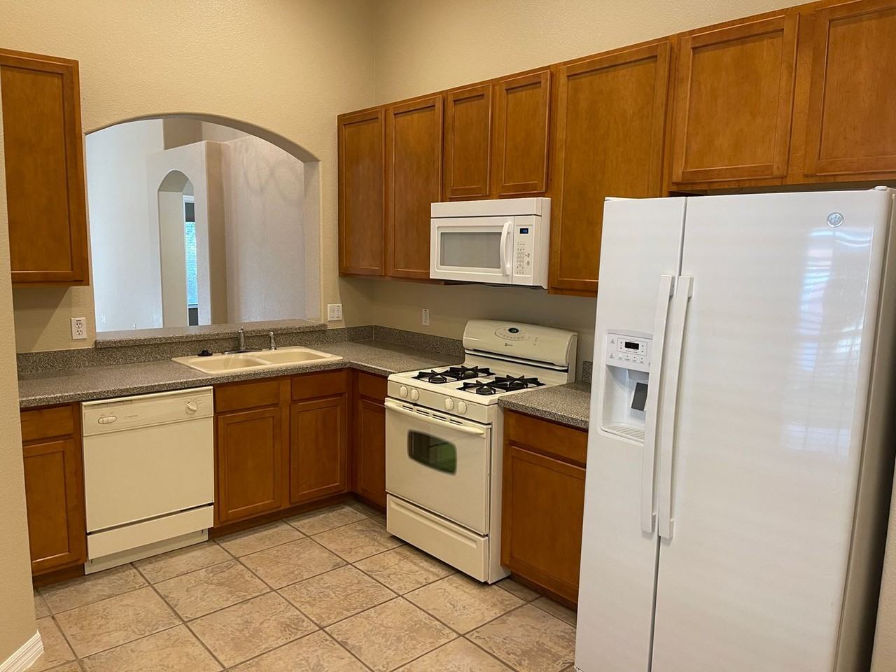 3143 Lindera Dr - Photo 3 of 19