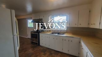 708 W Home Ave Selah, WA 98942 - Photo 1 of 1