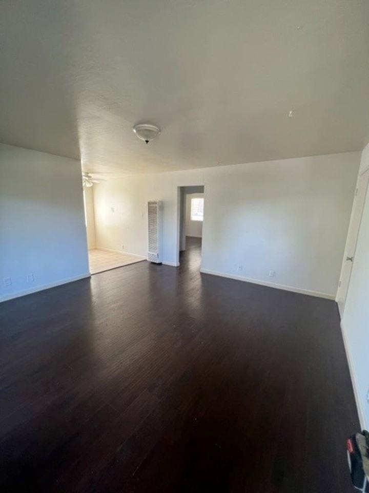 425 - 991-997 Ravenscourt Ave - Photo 7 of 13