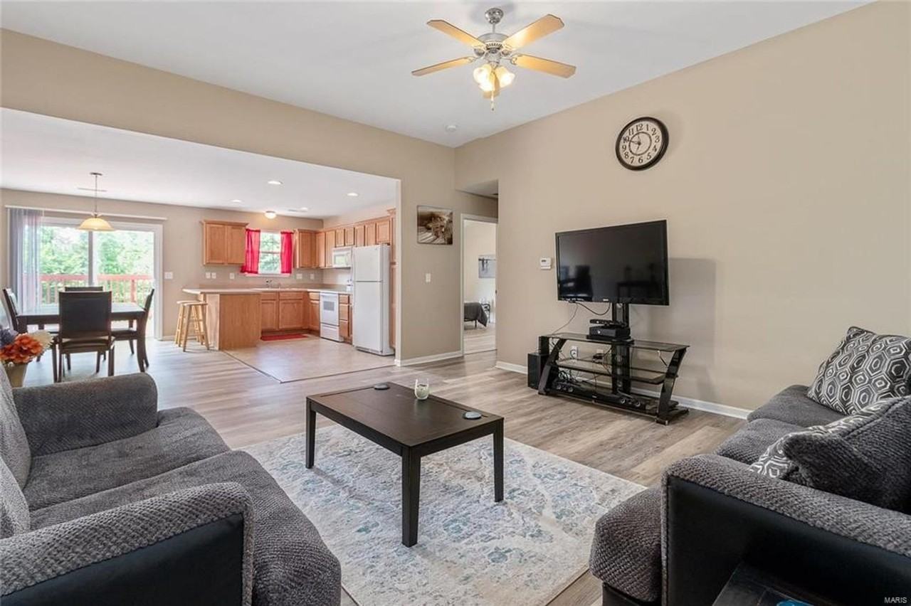 24183 Tanglewood Rd - Photo 2 of 10