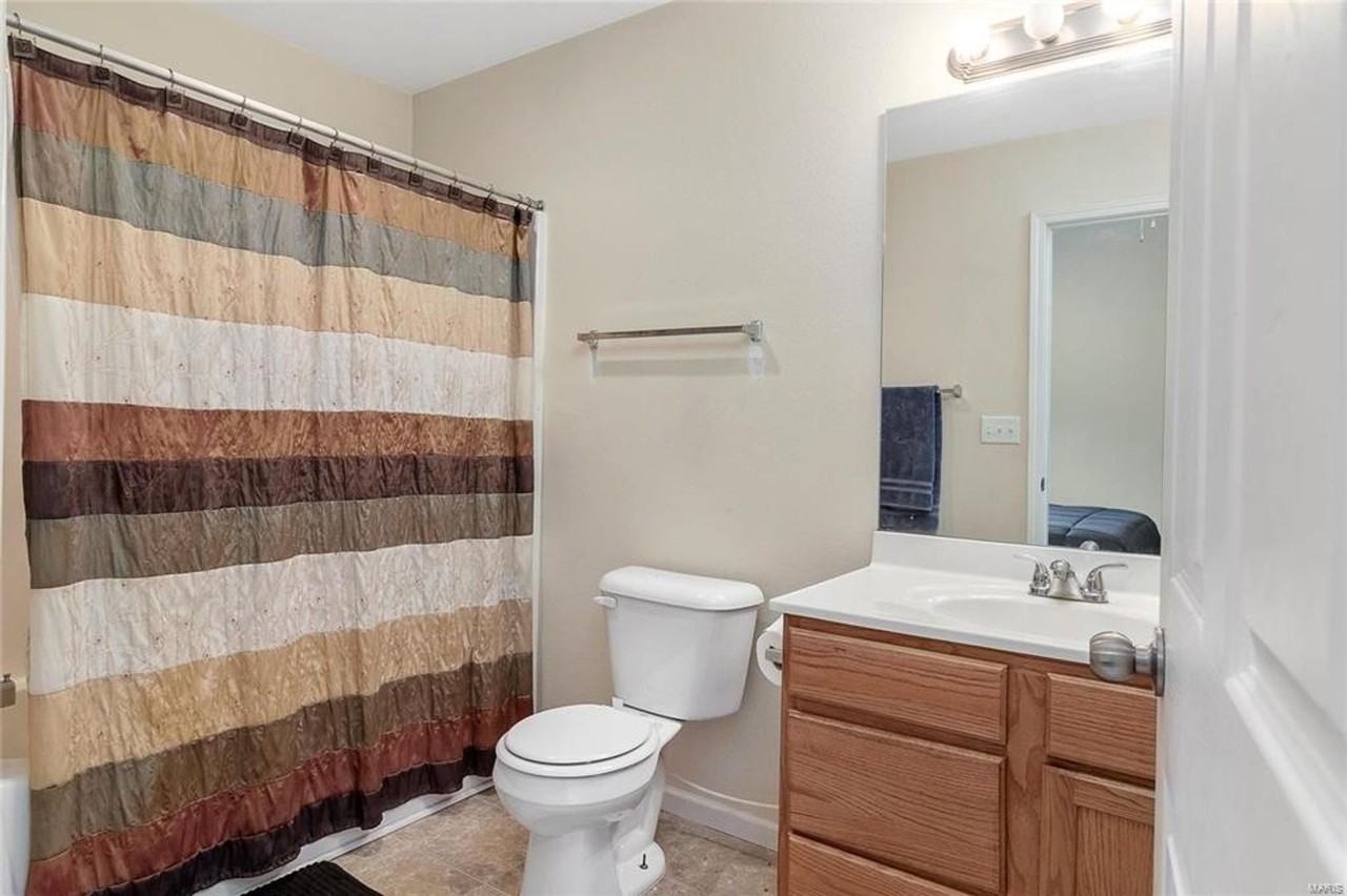 24183 Tanglewood Rd - Photo 6 of 10