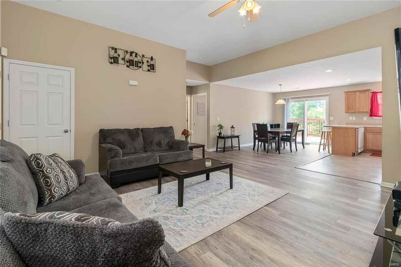 24183 Tanglewood Rd - Photo 3 of 10