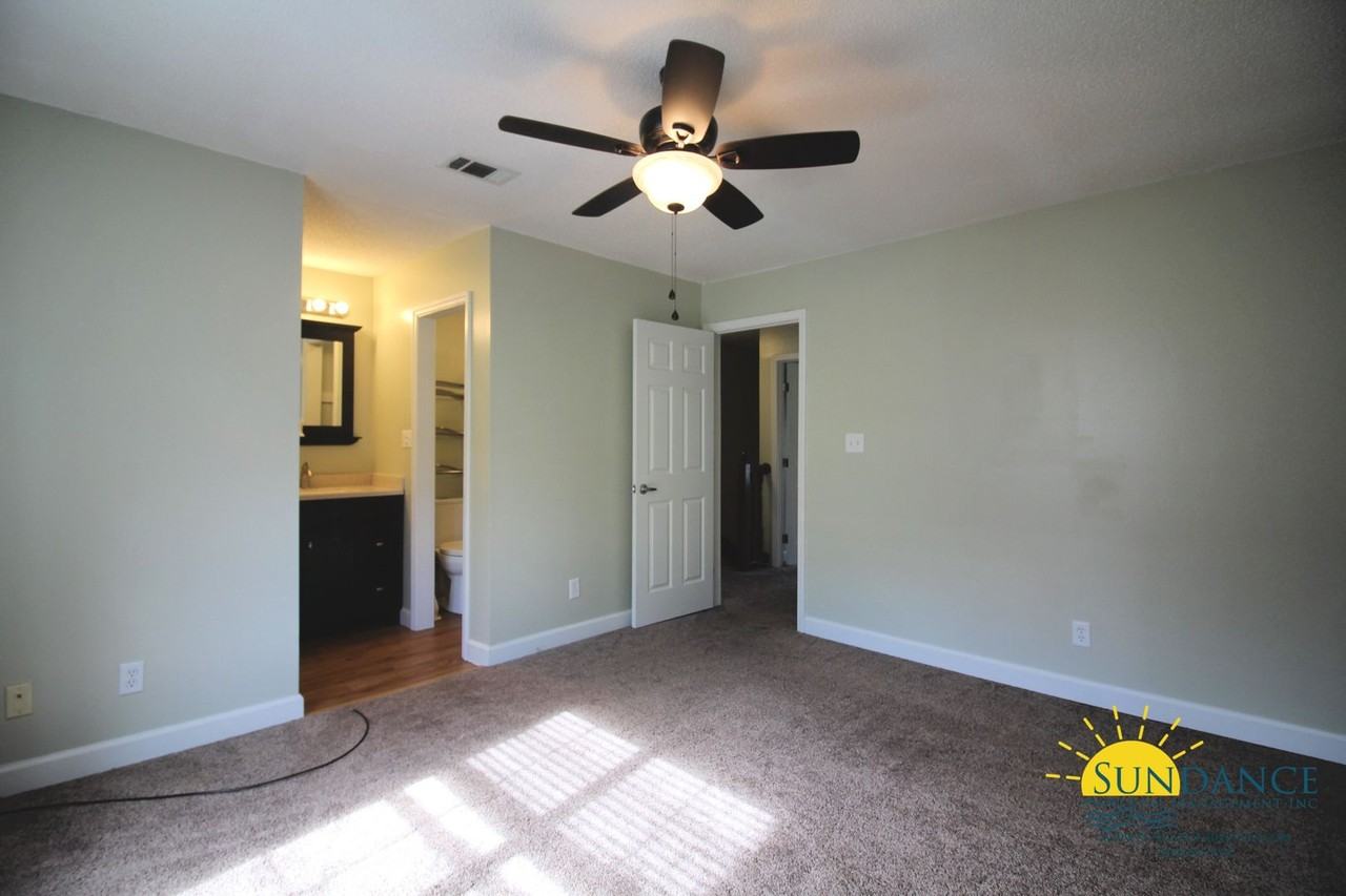 2622 Windsor Ln N - Photo 7 of 14