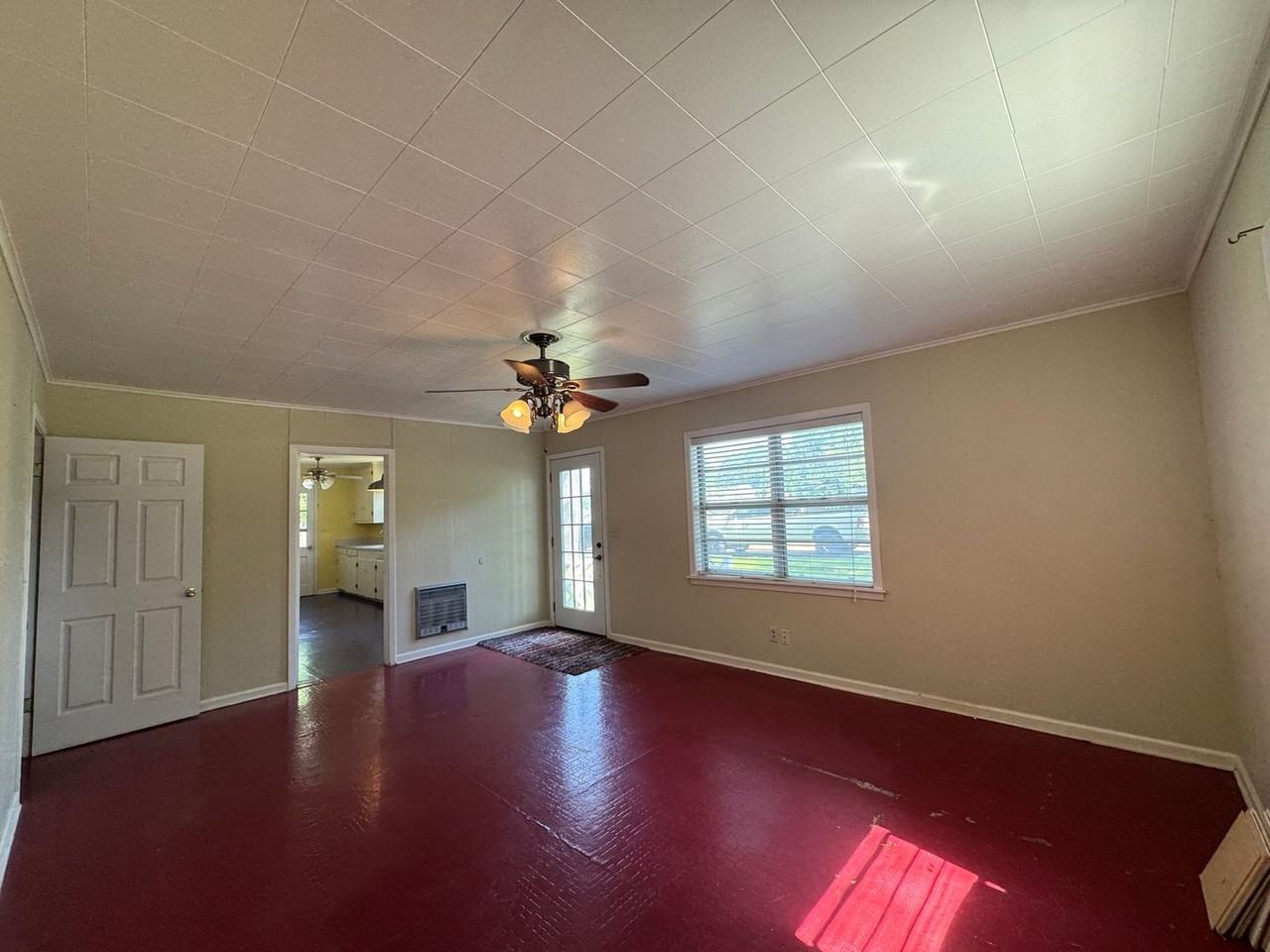 1116 Mimosa Dr - Photo 2 of 11