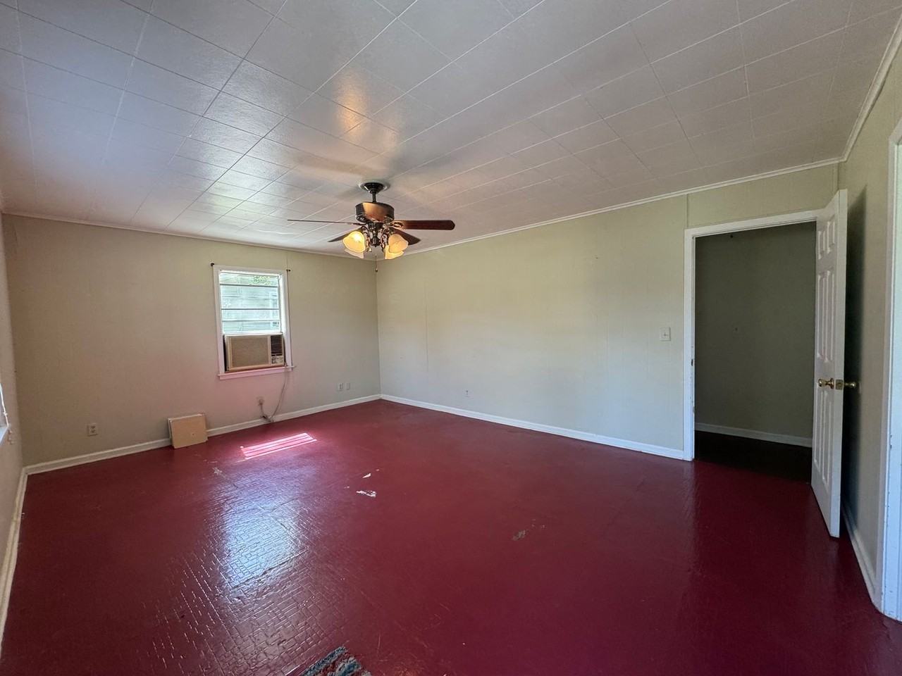 1116 Mimosa Dr - Photo 3 of 11