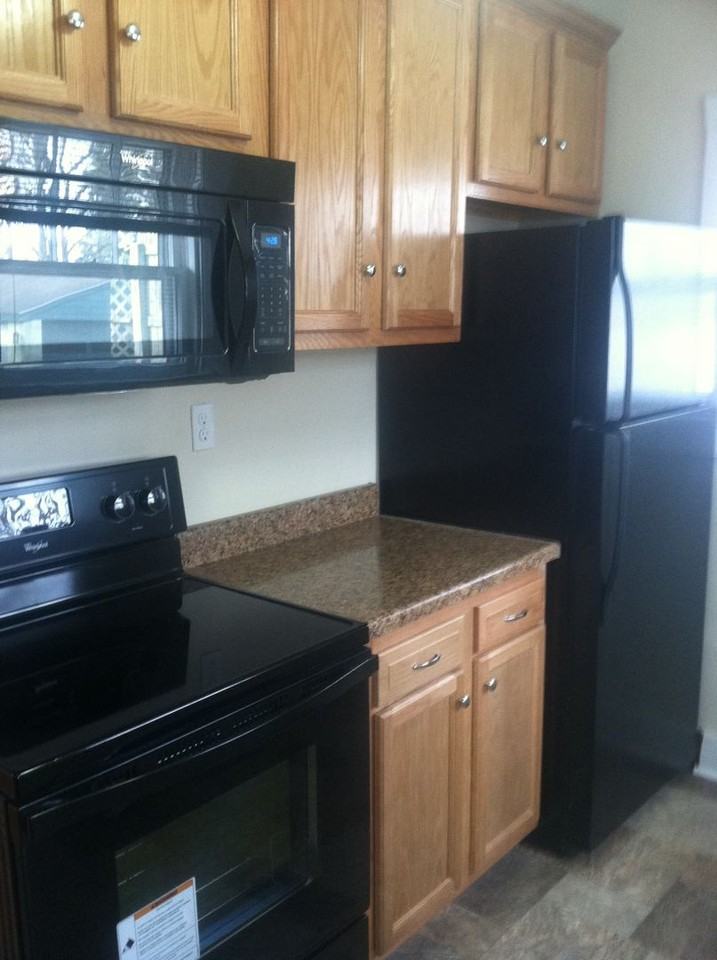 1512 Lincoln Ave - Photo 2 of 9