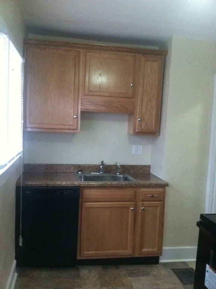 1512 Lincoln Ave - Photo 3 of 9