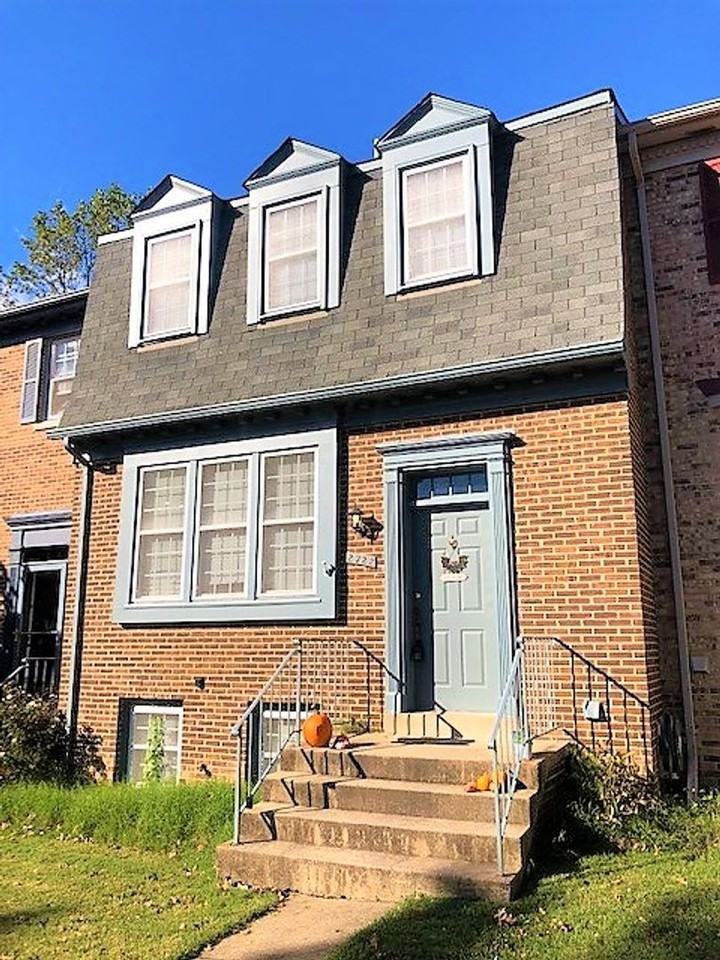 2722 Shawn Leigh Dr - Photo 2 of 14