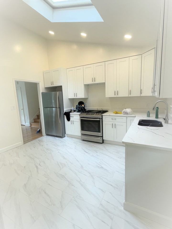 6908 Selkirk Dr - Photo 2 of 21