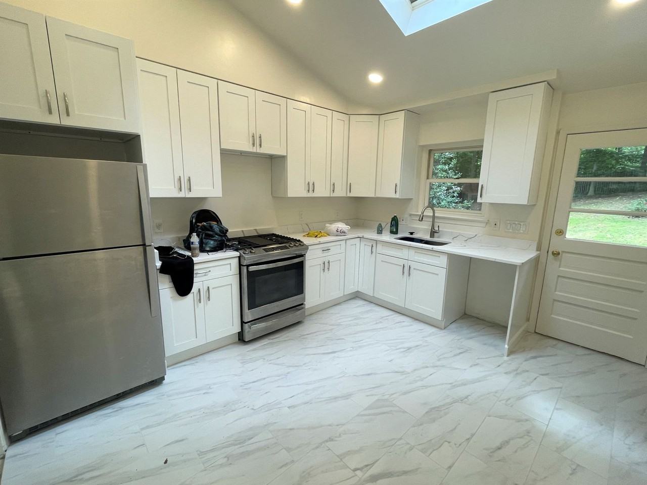 6908 Selkirk Dr - Photo 3 of 21