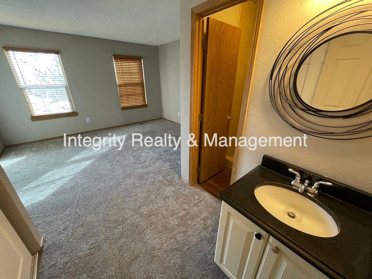 2626 E Nichols Cir - Photo 6 of 16