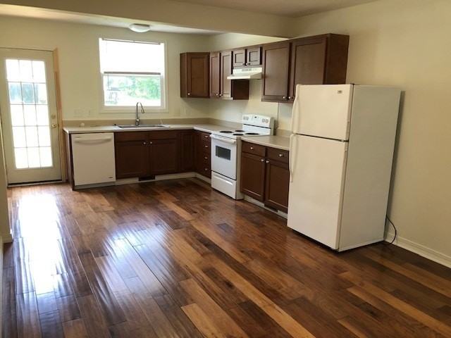 705 Stone St - Photo 2 of 6