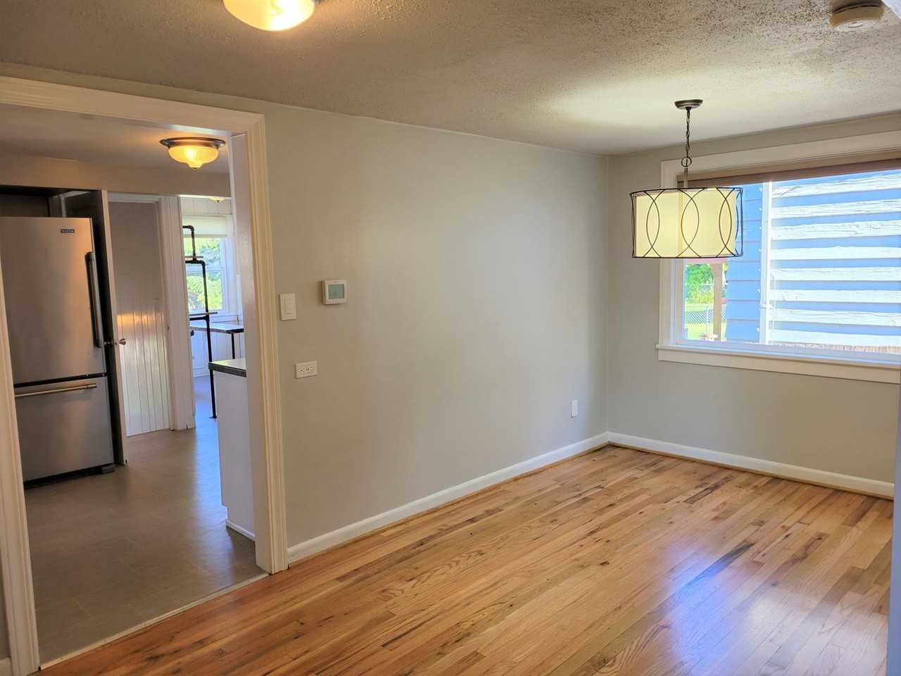 9225 Wallingford Ave N - Photo 7 of 25