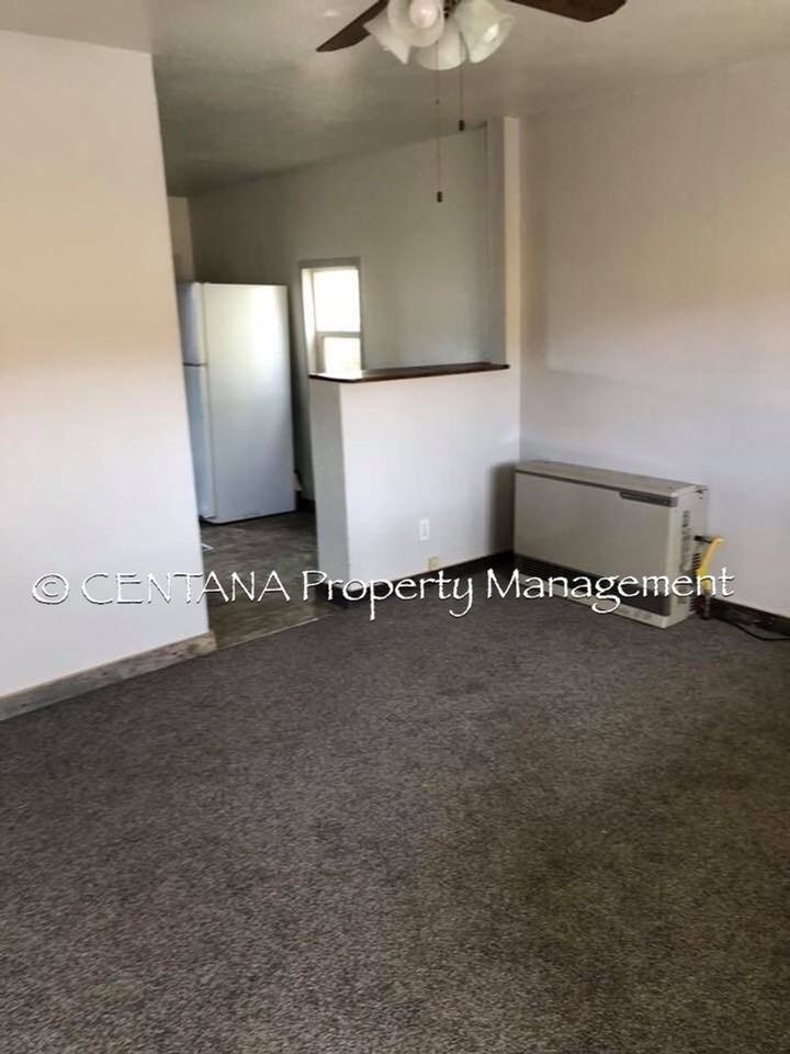 830 Caledonia St - Photo 2 of 11