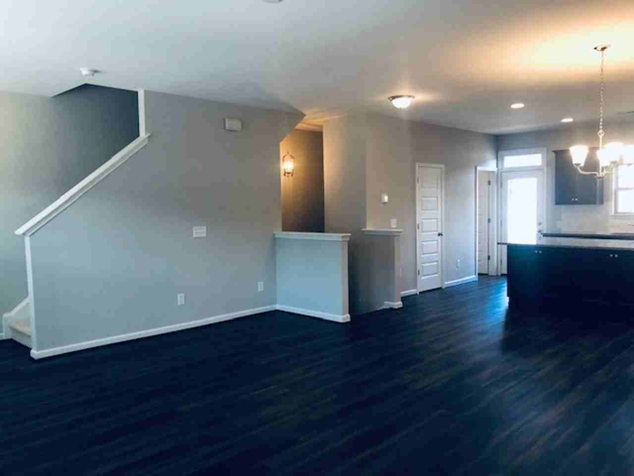 1012 Lathrop Ln - Photo 2 of 19