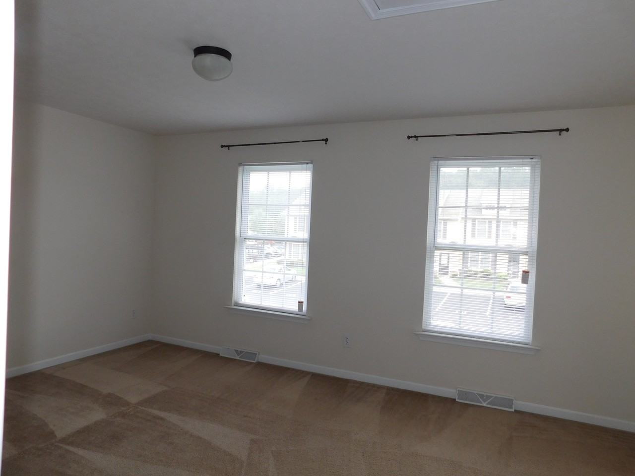 122 Old Tavern Cir - Photo 6 of 7