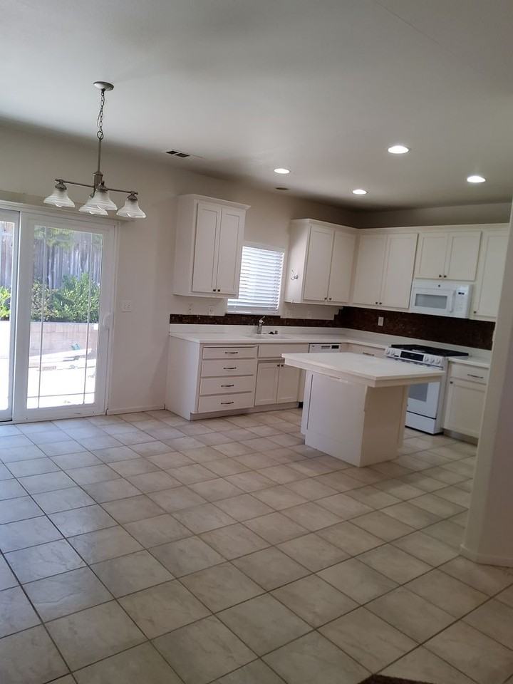 1414 Blueberry Ave - Photo 2 of 28