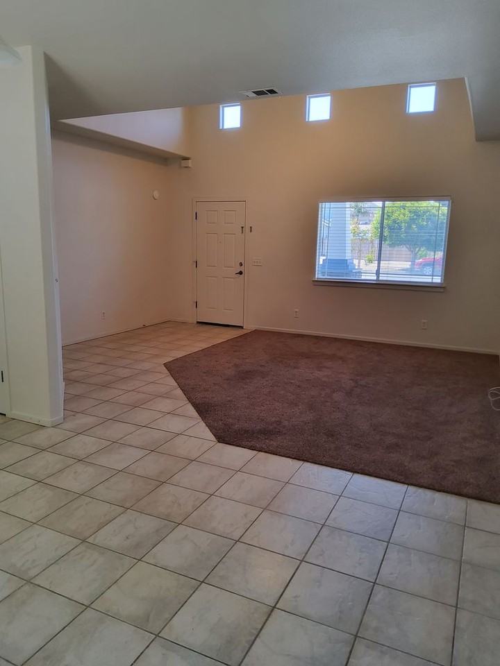 1414 Blueberry Ave - Photo 6 of 28