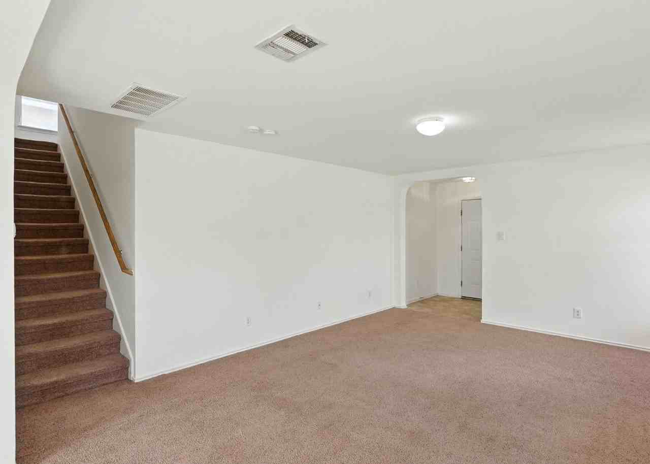 406 English Saddle - Photo 3 of 31