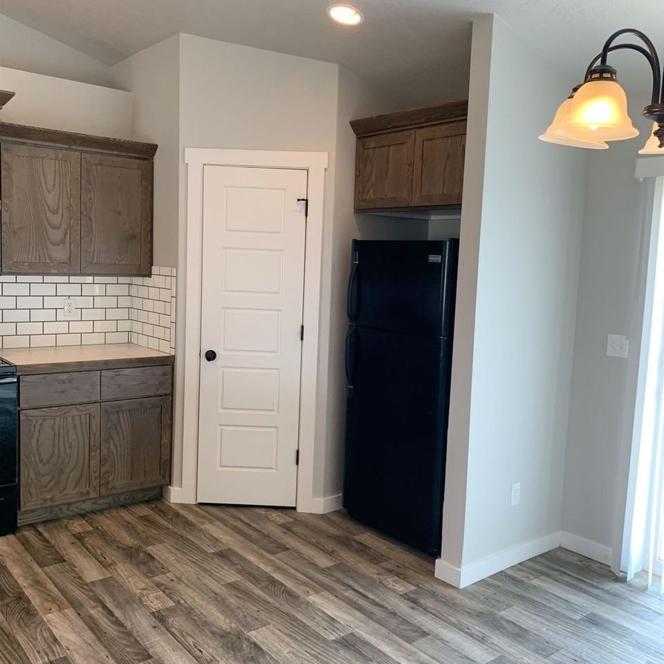 4816 Ann Marie Ave - Photo 4 of 25