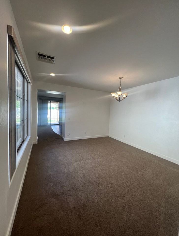 3302 E Jasper Dr - Photo 6 of 19