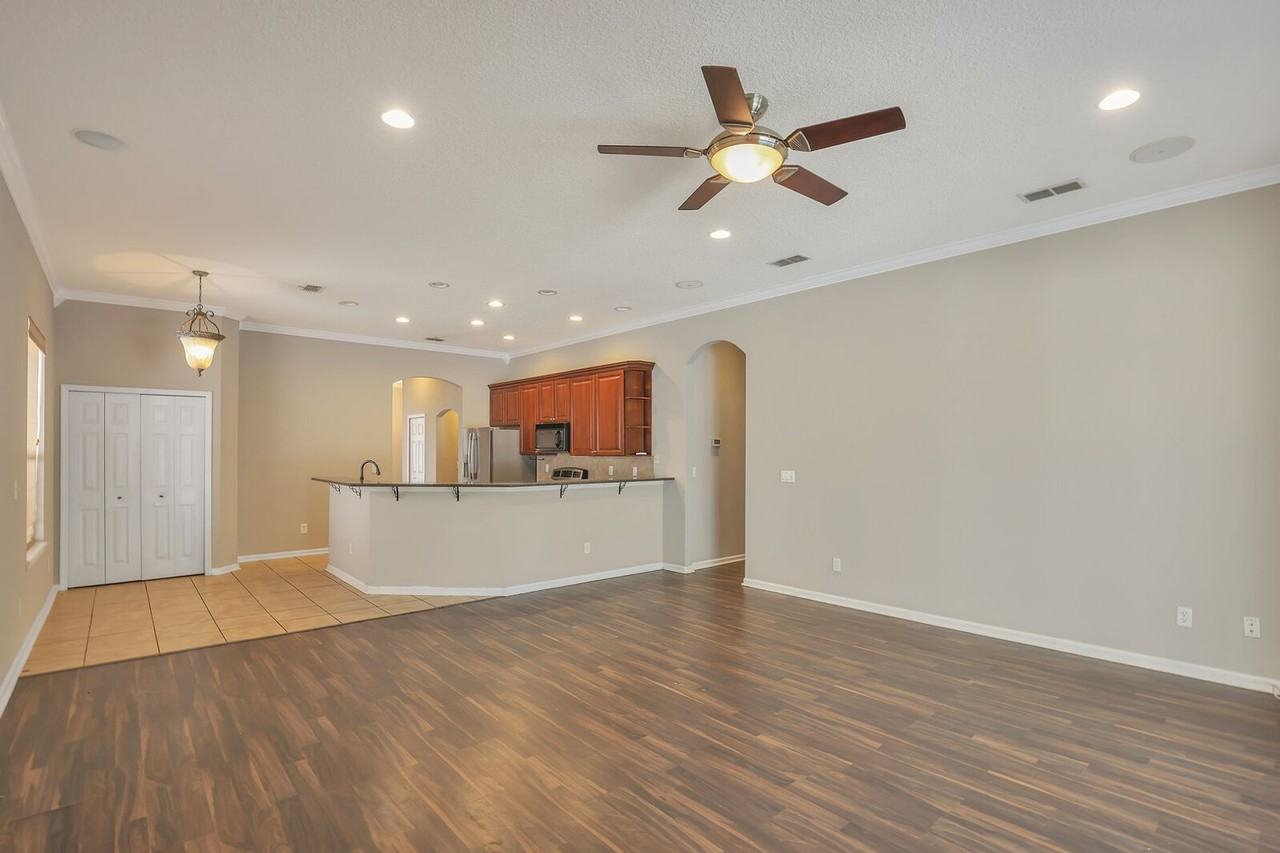 860 Briarcreek Rd - Photo 3 of 24