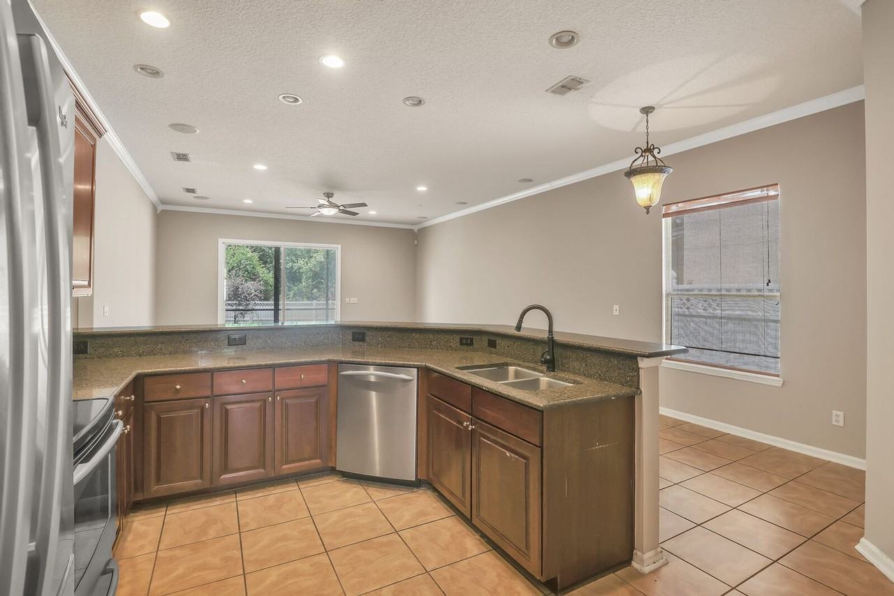 860 Briarcreek Rd - Photo 7 of 24