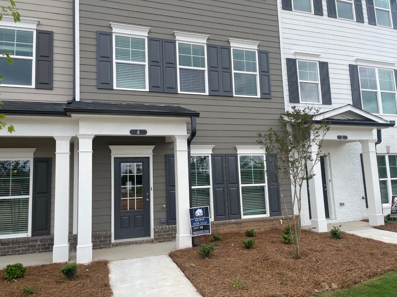 4 Iron Dr - Photo 2 of 37